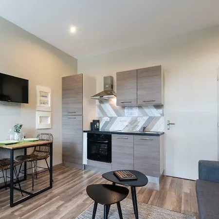 Legend- Parking Prive Gratuit- Terrasse Privee- Wifi - Convert - Alimentec Bourg-en-Bresse