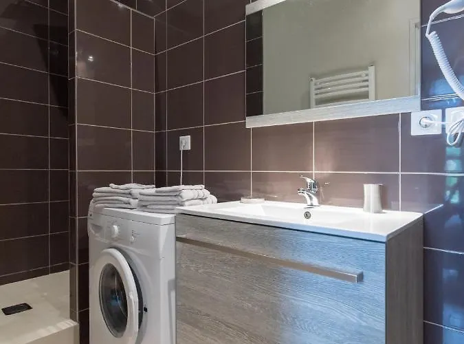 Legend- Parking Privé Gratuit- Terrasse Privée- Wifi - Convert - Alimentec * Bourg-en-Bresse