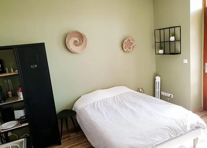 Legend- Parking Privé Gratuit- Terrasse Privée- Wifi - Convert - Alimentec