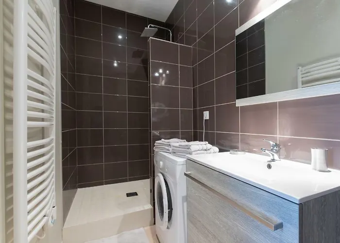 Legend- Parking Privé Gratuit- Terrasse Privée- Wifi - Convert - Alimentec Appartement